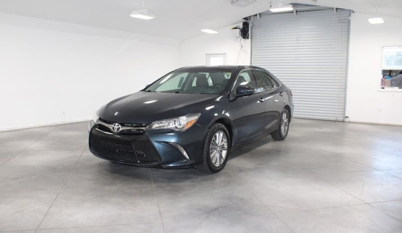 2016 Toyota Camry SE