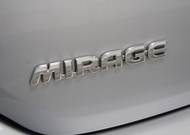 2021 Mitsubishi Mirage ES